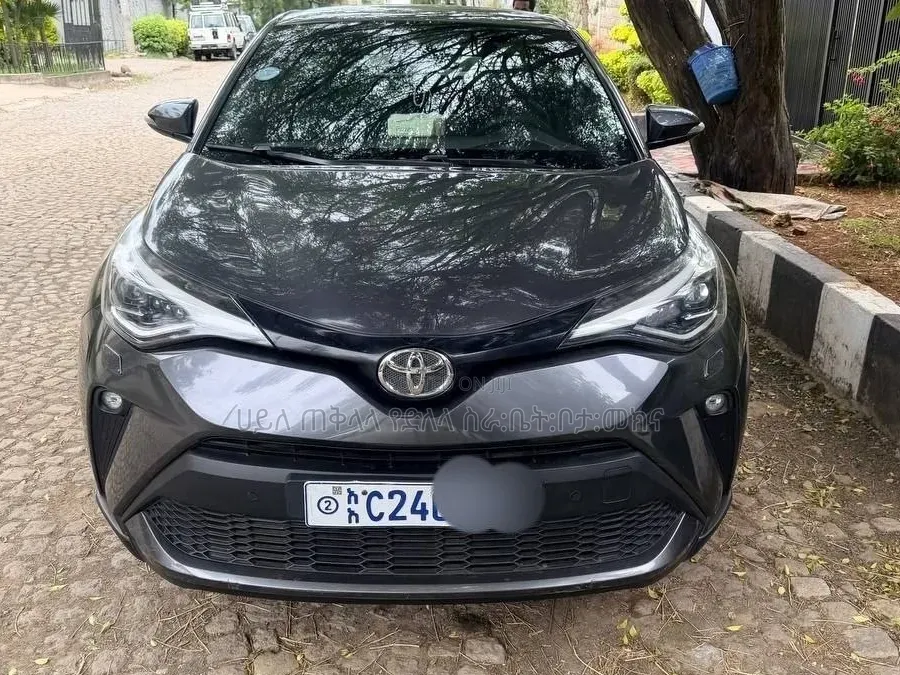 Toyota C-HR 2022 Gray