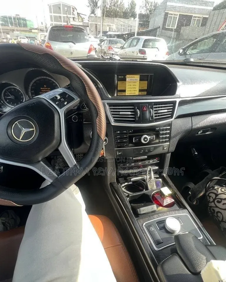 Mercedes-Benz E220 2013 Silver