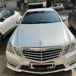Mercedes-Benz E220 2013 Silver