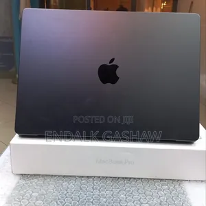 New Laptop Apple MacBook Pro 2025 M5 16GB Apple M5 SSD 512GB