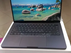 New Laptop Apple MacBook Pro 2025 M5 16GB Apple M5 SSD 512GB