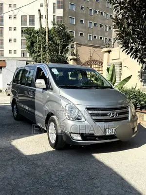 Hyundai H200 2016 Gray