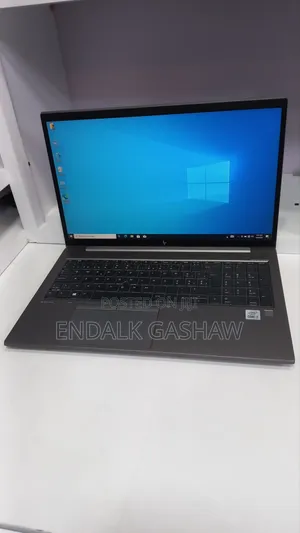 New Laptop HP ZBook Firefly G8 16GB Intel Core i7 SSD 512GB