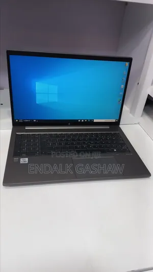 New Laptop HP ZBook Firefly G8 16GB Intel Core i7 SSD 512GB