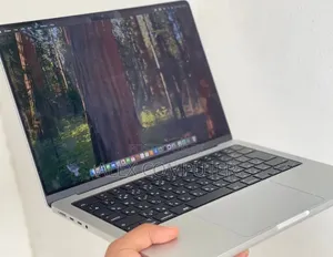 New Laptop Apple MacBook Pro 2024 M4 16GB Apple M4 Pro SSD 512GB