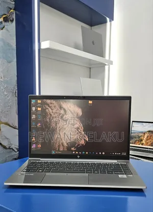 New Laptop HP ZBook Firefly 14 G7 16GB Intel Core i7 SSD 512GB