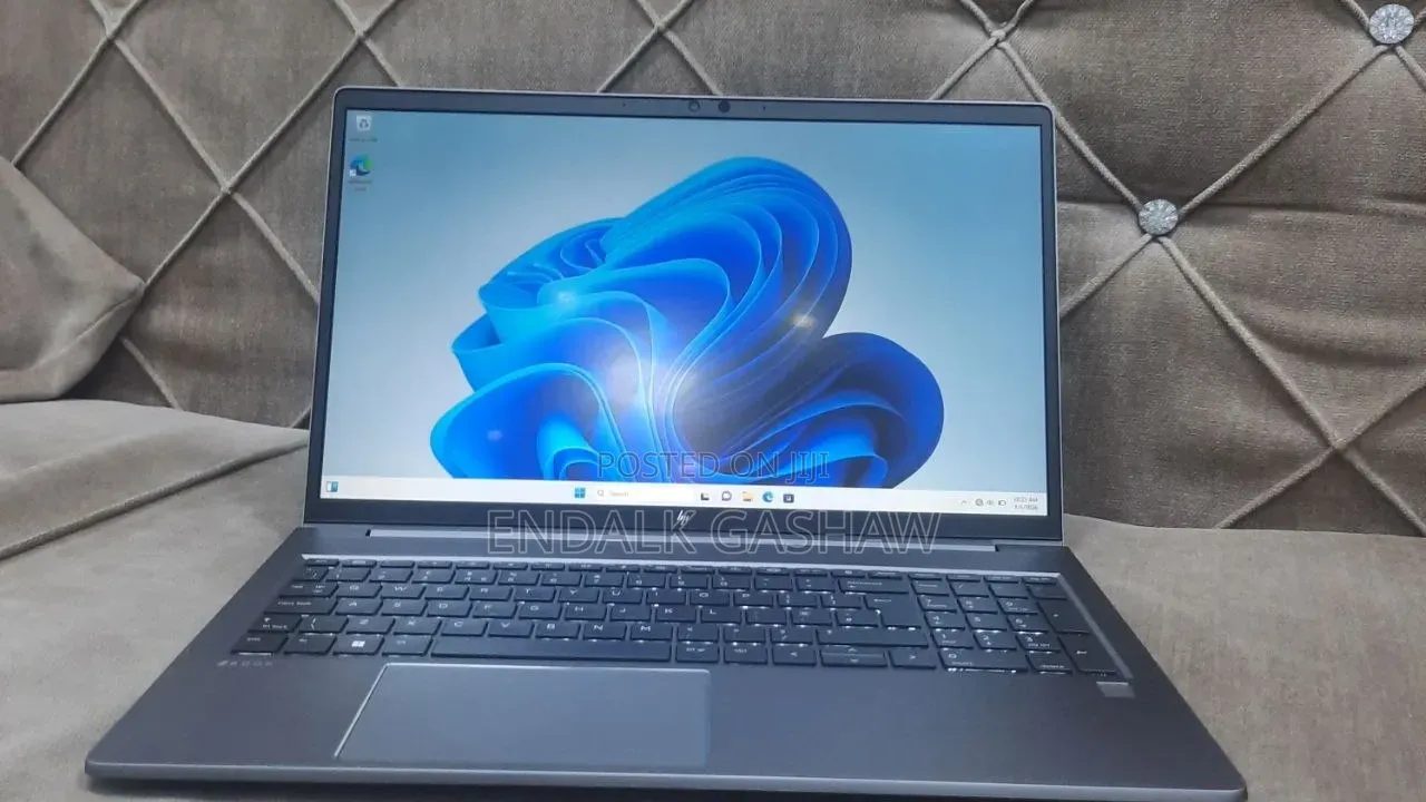 New Laptop HP ZBook Power G9 i7 16GB Intel Core i7 SSD 1T