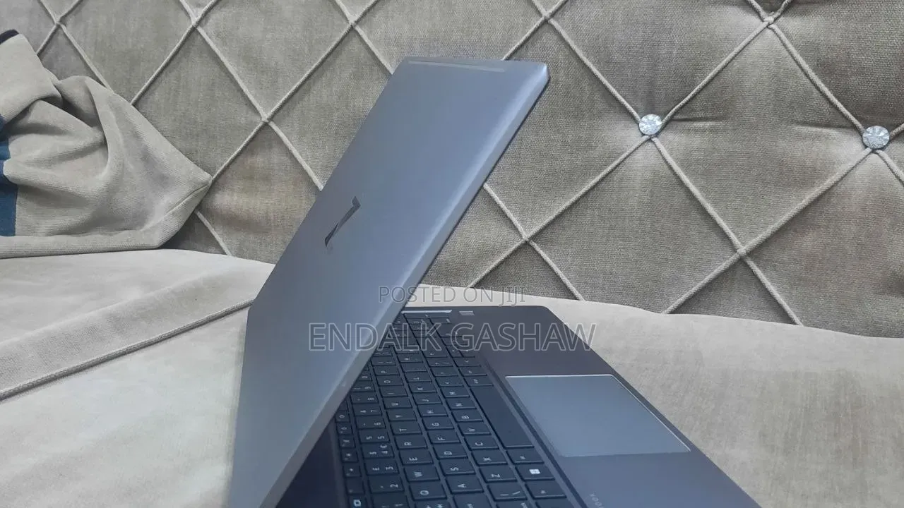 New Laptop HP ZBook Power G9 i7 16GB Intel Core i7 SSD 1T