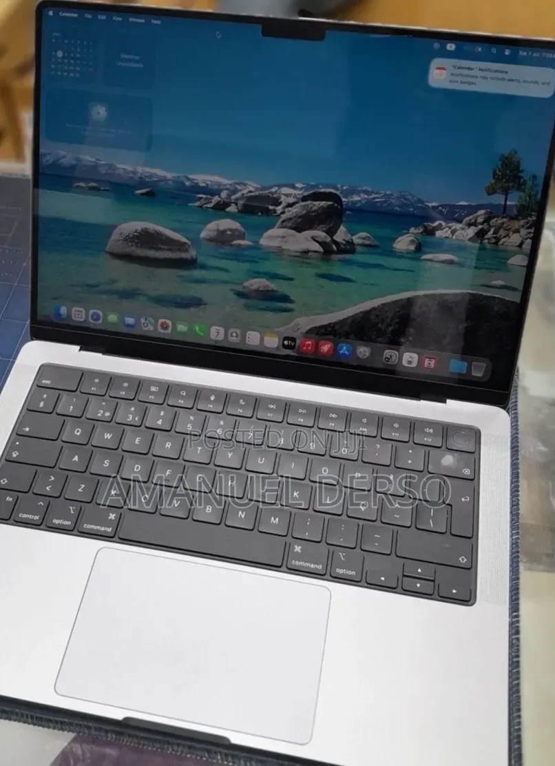 New Laptop Apple MacBook Pro 2021 M1 16GB Apple M1 Pro SSD 512GB