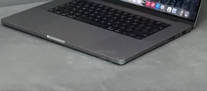 New Laptop Apple MacBook Pro 2021 M1 32GB Apple M1 SSD 512GB