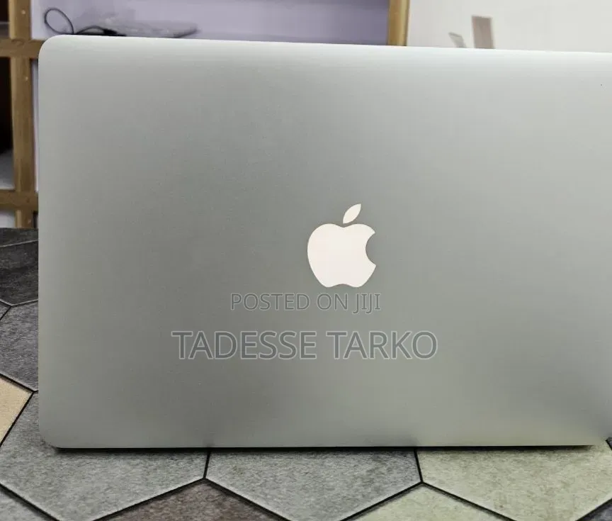 New Laptop Apple MacBook Air 2017 8GB Intel Core i5 SSD 256GB