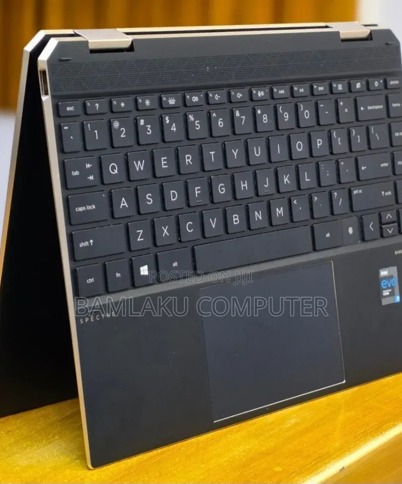 New Laptop HP Spectre X360 16GB Intel Core i7 SSD 512GB