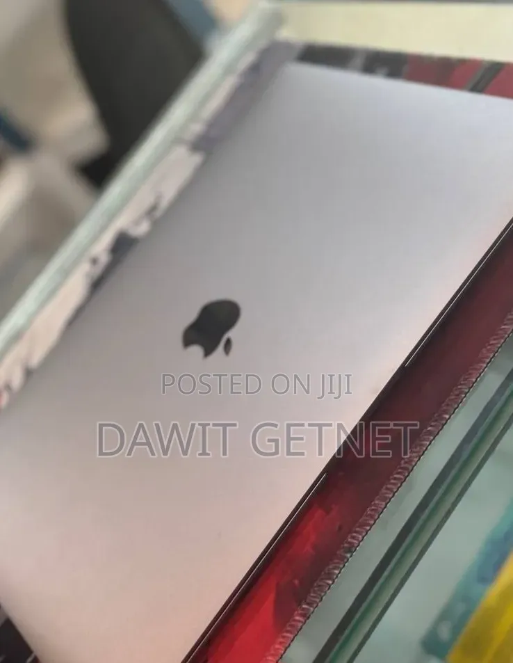 New Laptop Apple MacBook Air 2020 M1 8GB Apple M1 SSD 256GB