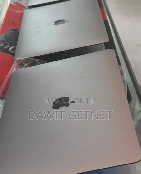 New Laptop Apple MacBook Air 2020 M1 8GB Apple M1 SSD 256GB