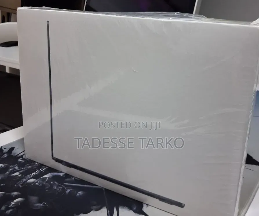 New Laptop Apple MacBook Air 2022 M2 8GB Apple M2 SSD 256GB