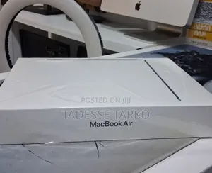 New Laptop Apple MacBook Air 2022 M2 8GB Apple M2 SSD 256GB