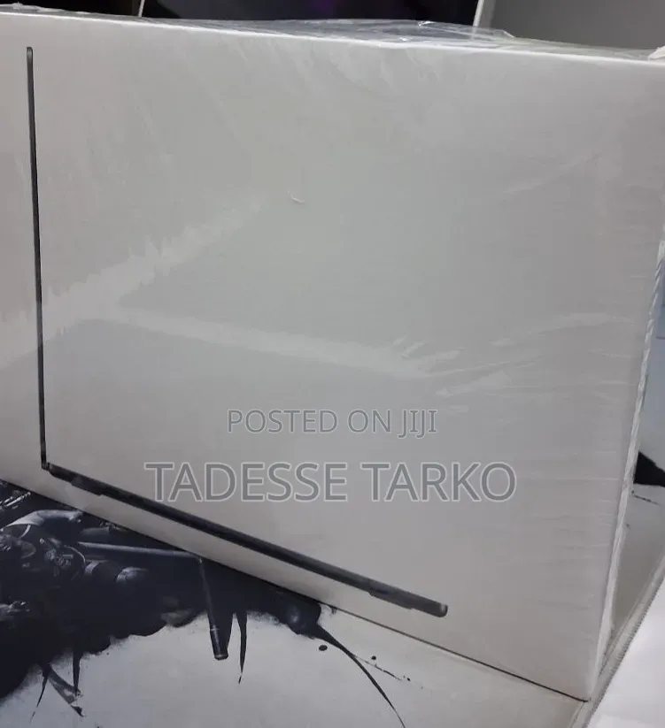 New Laptop Apple MacBook Air 2022 M2 8GB Apple M2 SSD 256GB