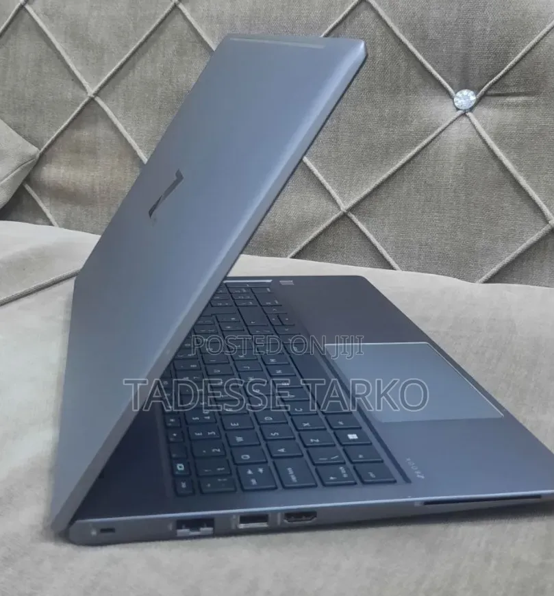 New Laptop HP ZBook Firefly G9 16GB Intel Core i7 SSD 1T