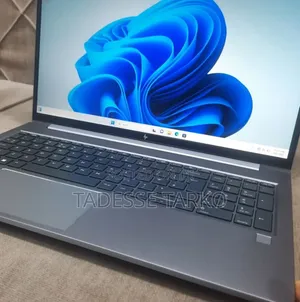 New Laptop HP ZBook Firefly G9 16GB Intel Core i7 SSD 1T