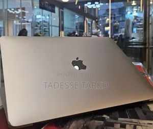 New Laptop Apple MacBook Pro 2020 M1 16GB Apple M1 Pro SSD 256GB