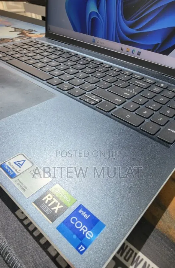 New Laptop Dell Inspiron 15 16GB Intel Core i7 SSD 512GB