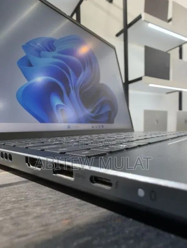 New Laptop Dell Inspiron 15 16GB Intel Core i7 SSD 512GB