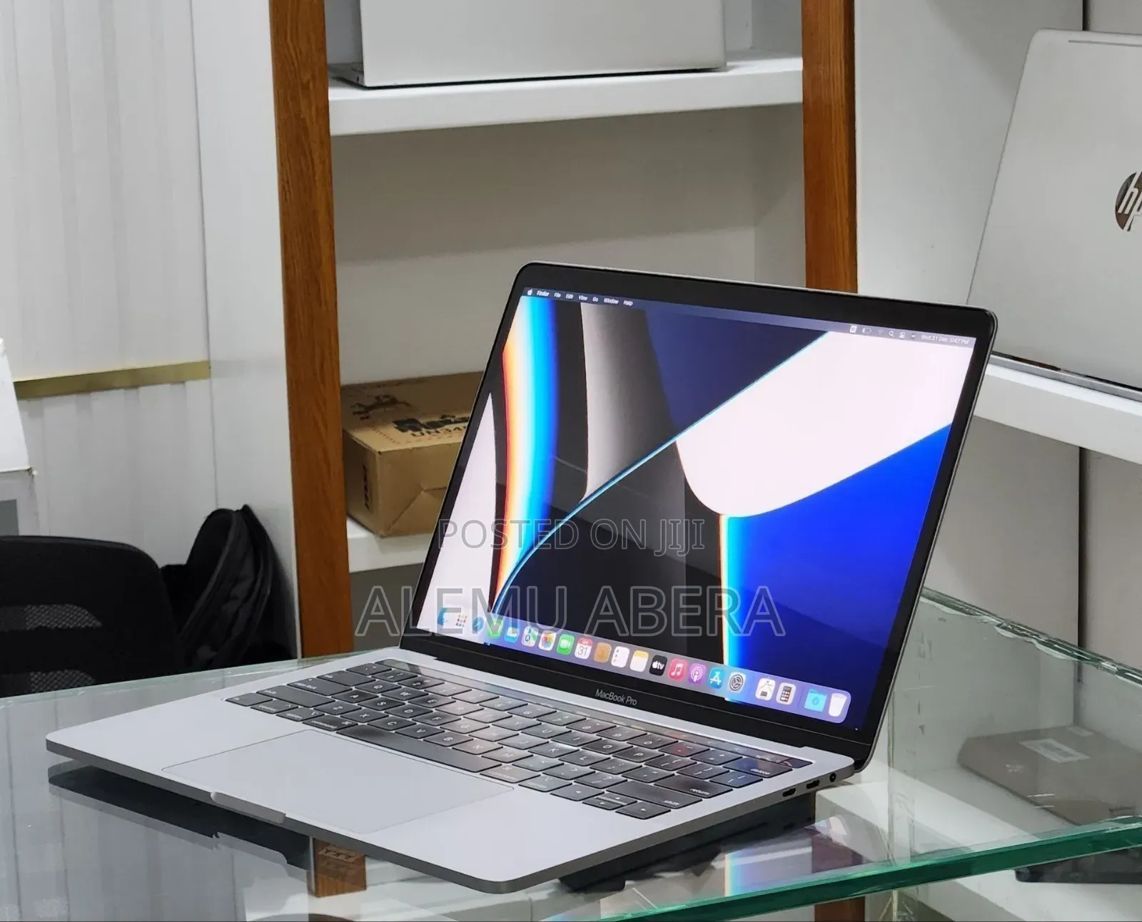 New Laptop Apple MacBook Pro 2019 16GB Intel Core i7 SSD 512GB