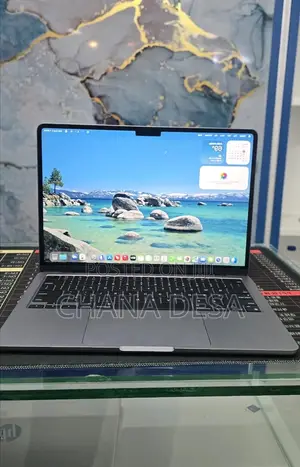 New Laptop Apple MacBook Air 2022 M2 16GB Apple M2 SSD 512GB