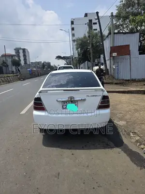 Toyota Corolla 2001 White