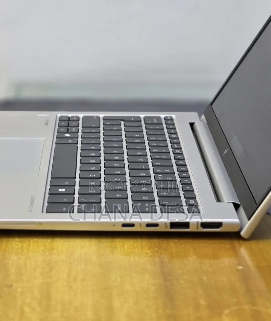 New Laptop HP Elitebook 830 G11 16GB Intel Core Ultra 7 SSD 512GB