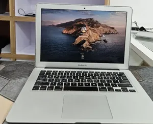 New Laptop Apple MacBook Pro 2017 8GB Intel Core i7 SSD 256GB