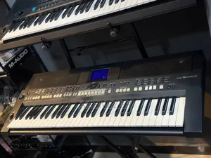 Yamaha PSR S650 Piano Keyboard