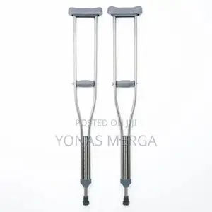 Right and Left crutches矣豁Equate Universal Crutches