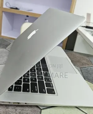 New Laptop Apple MacBook Air 2017 8GB Intel Core i5 SSD 256GB