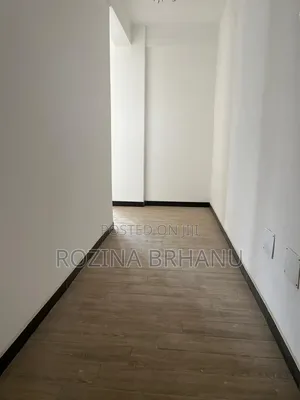 1bdrm Apartment in አያት, Yeka for sale
