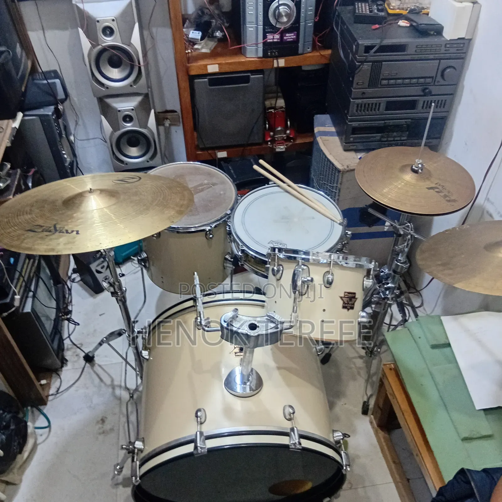 Accoustic Drum Set