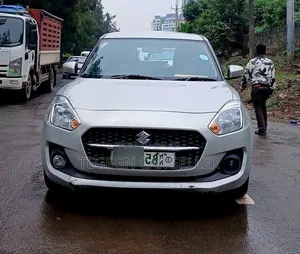 Suzuki Swift 2022 Gray