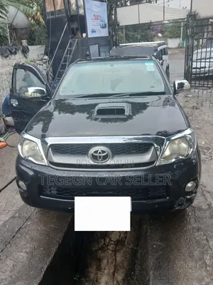 Toyota Hilux 2010 Black