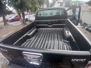 Toyota Hilux 2010 Black