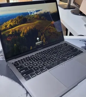New Laptop Apple MacBook Air 2019 8GB Intel Core i5 SSD 128GB