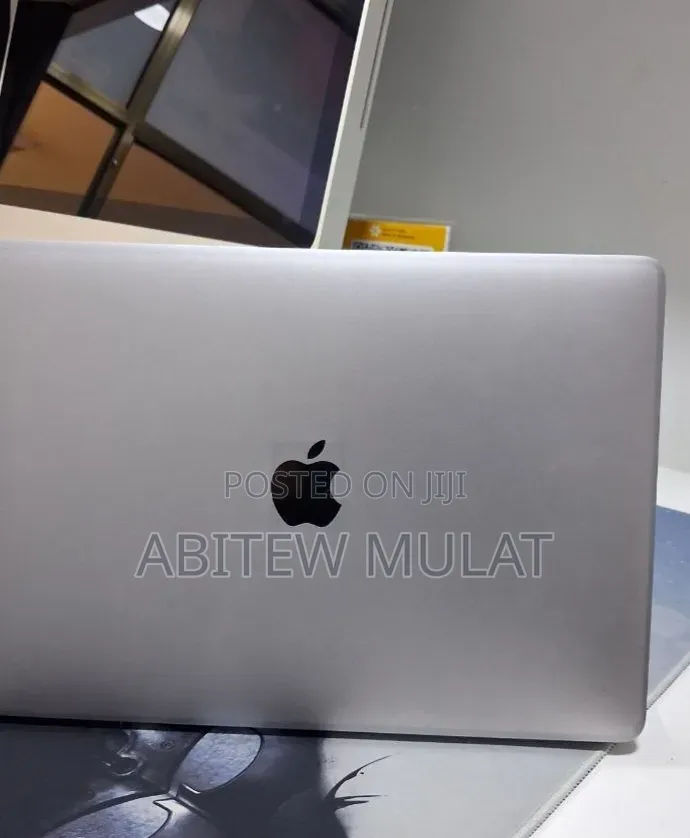 New Laptop Apple MacBook Air 2019 8GB Intel Core i5 SSD 128GB