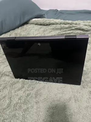 Laptop HP Envy x360 8GB AMD Ryzen 5 SSD 256GB
