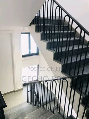 Furnished 7bdrm House in Bole for sale