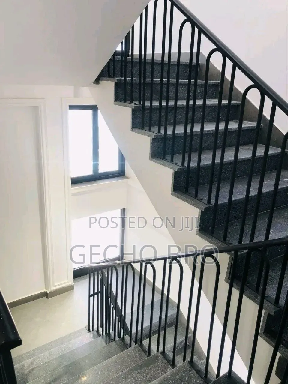 Furnished 7bdrm House in Bole for sale