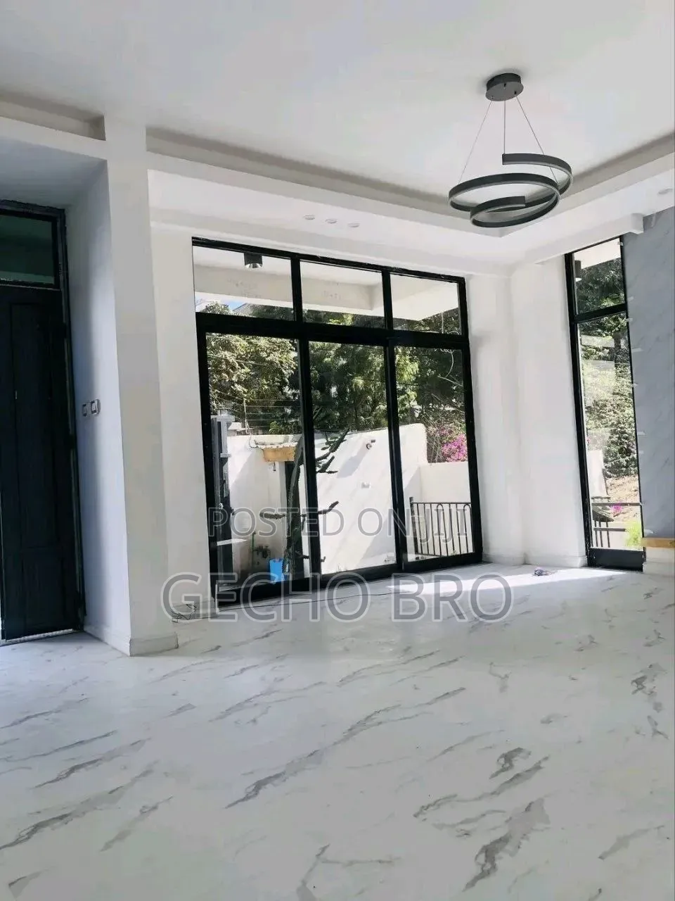 Furnished 7bdrm House in Bole for sale