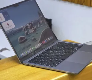 New Laptop Apple MacBook Air 2022 M2 8GB Apple M2 SSD 256GB