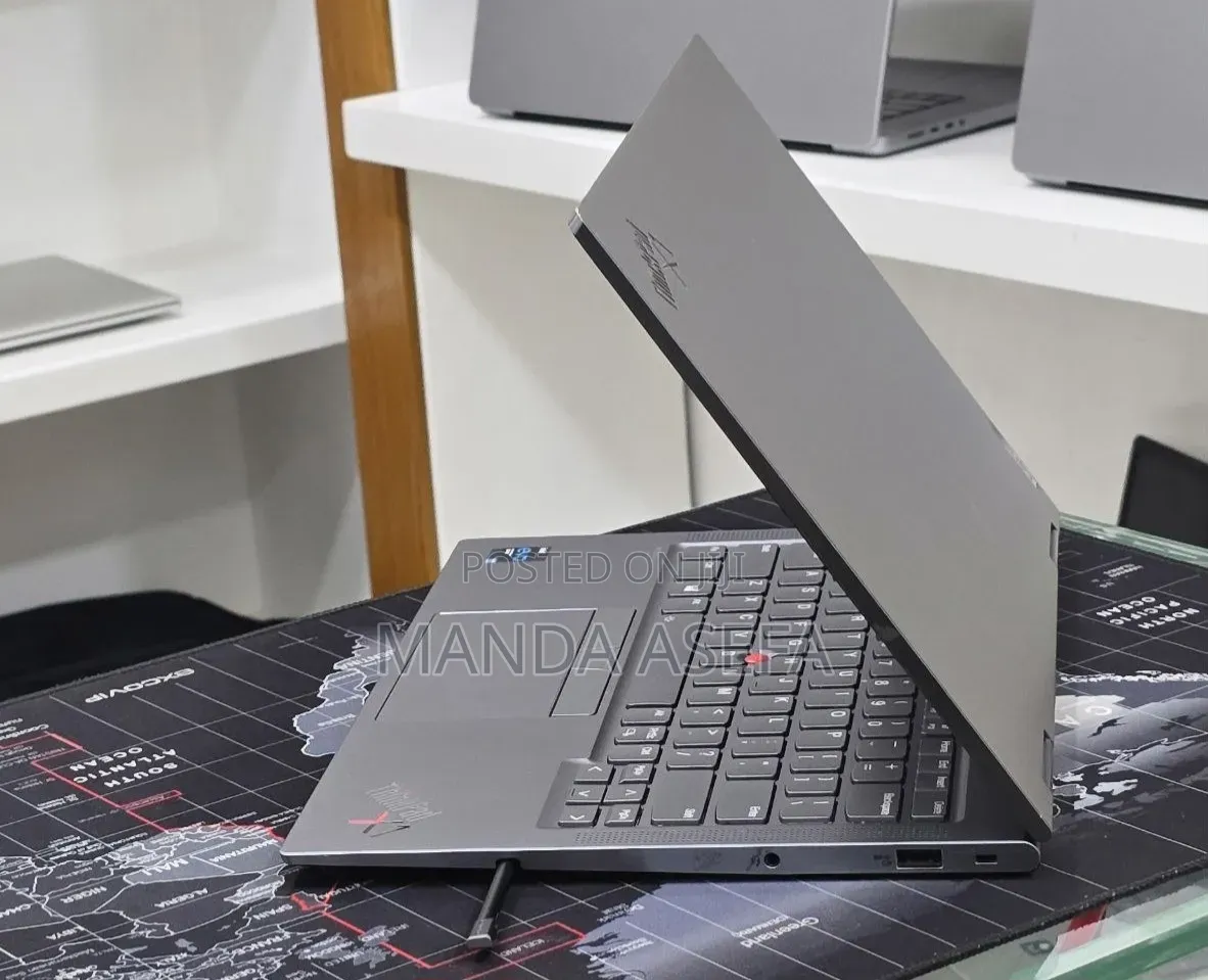 New Laptop Lenovo ThinkPad X1 Yoga 16GB Intel Core i5 SSD 512GB