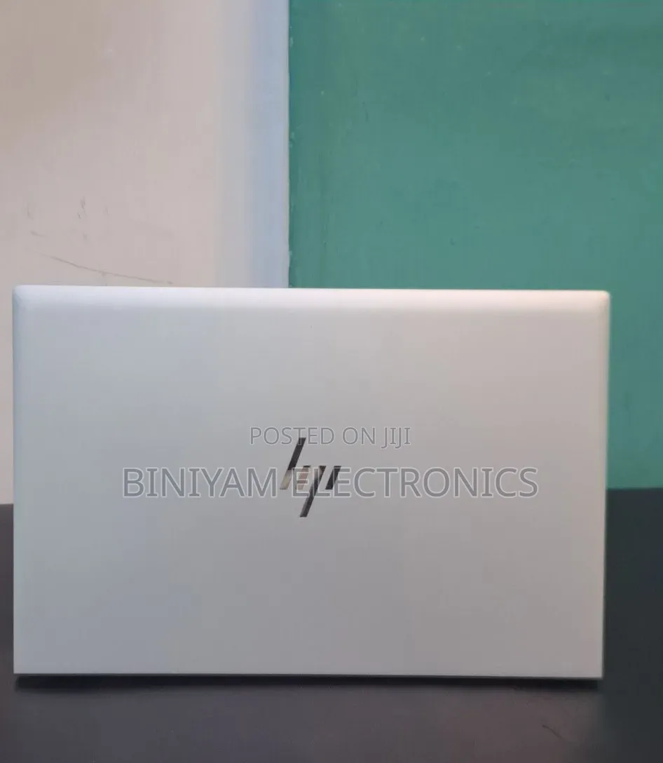 New Laptop HP EliteBook 840 G8 16GB Intel Core i5 SSD 512GB