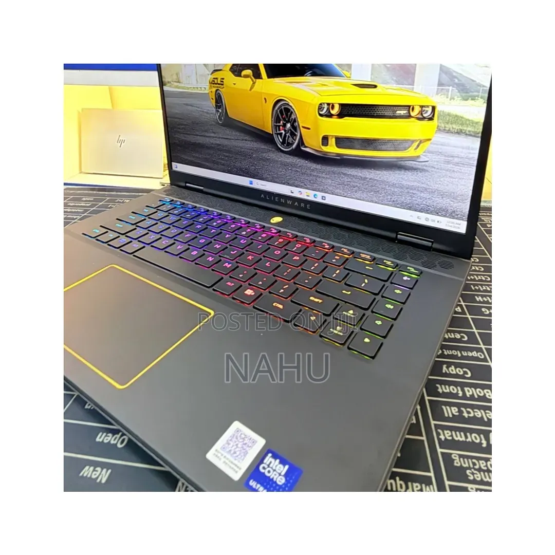 New Laptop Alienware M15 r3 16GB Intel Core Ultra 9 SSD 512GB