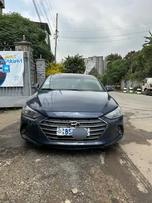 Hyundai Avante 2016 Blue